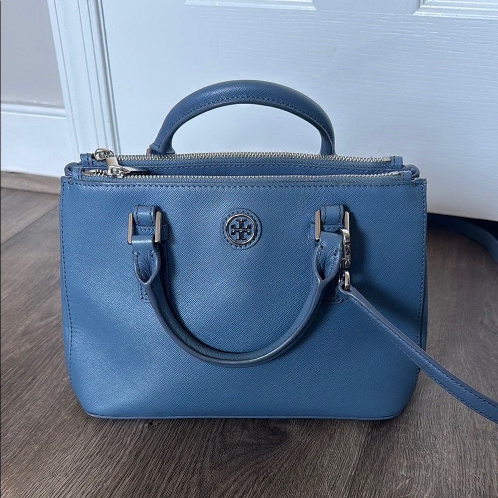 Tory Burch Robinson Double-Zip Tote in a blue saffiano leather w/TB Dust Cover